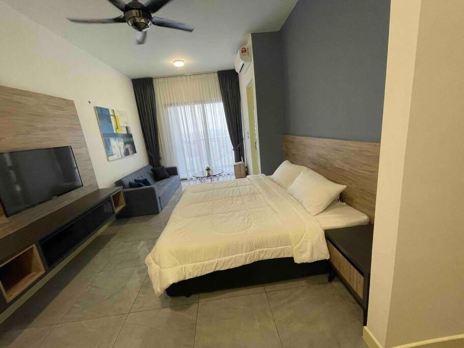 Homestay Shah Rizki At Imperio With Swimming Pool Muslim Friendly Malacca Exterior photo